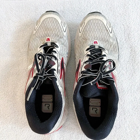 Brooks Revenna Men's White Red Running Shoe Sneaker Sz 9 / 42.5- 1101861D146 - Picture 10 of 13